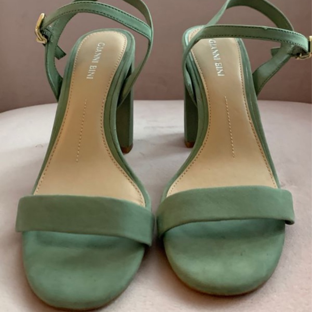 Gianni Bini sage green chunky sandal